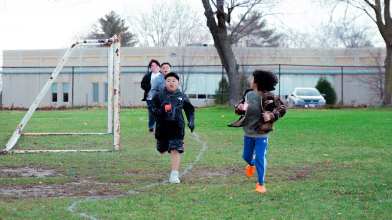 Students run the Turkey Trot.